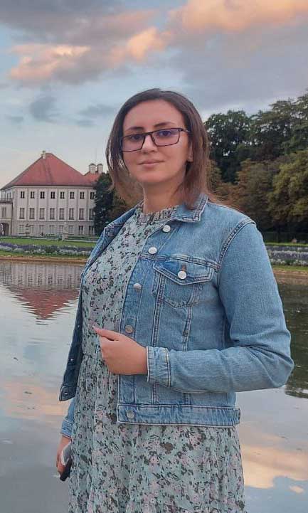 Photo of Anise Jafarimehr, an Iranian-Kurdish journalist.
